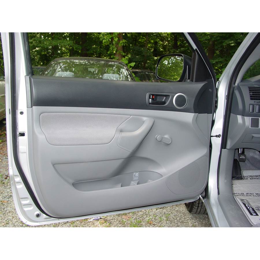 2007 Toyota Tacoma Front door speaker location