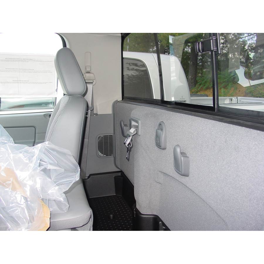 2009 Dodge Ram 3500 Rear side panel speaker location