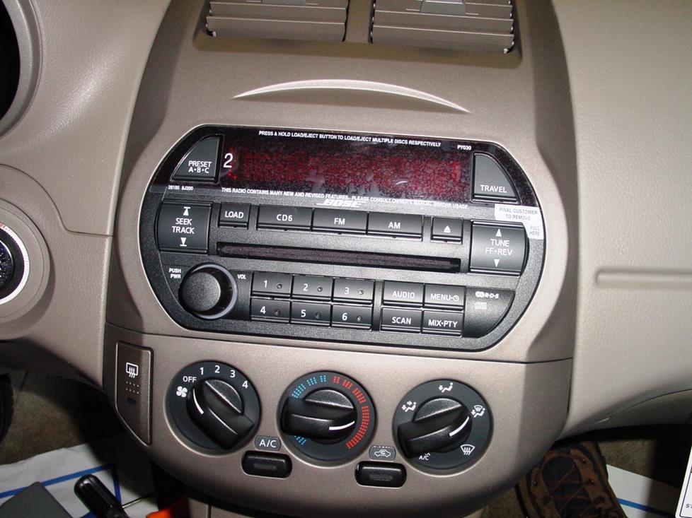 2002-2004 Nissan Altima radio