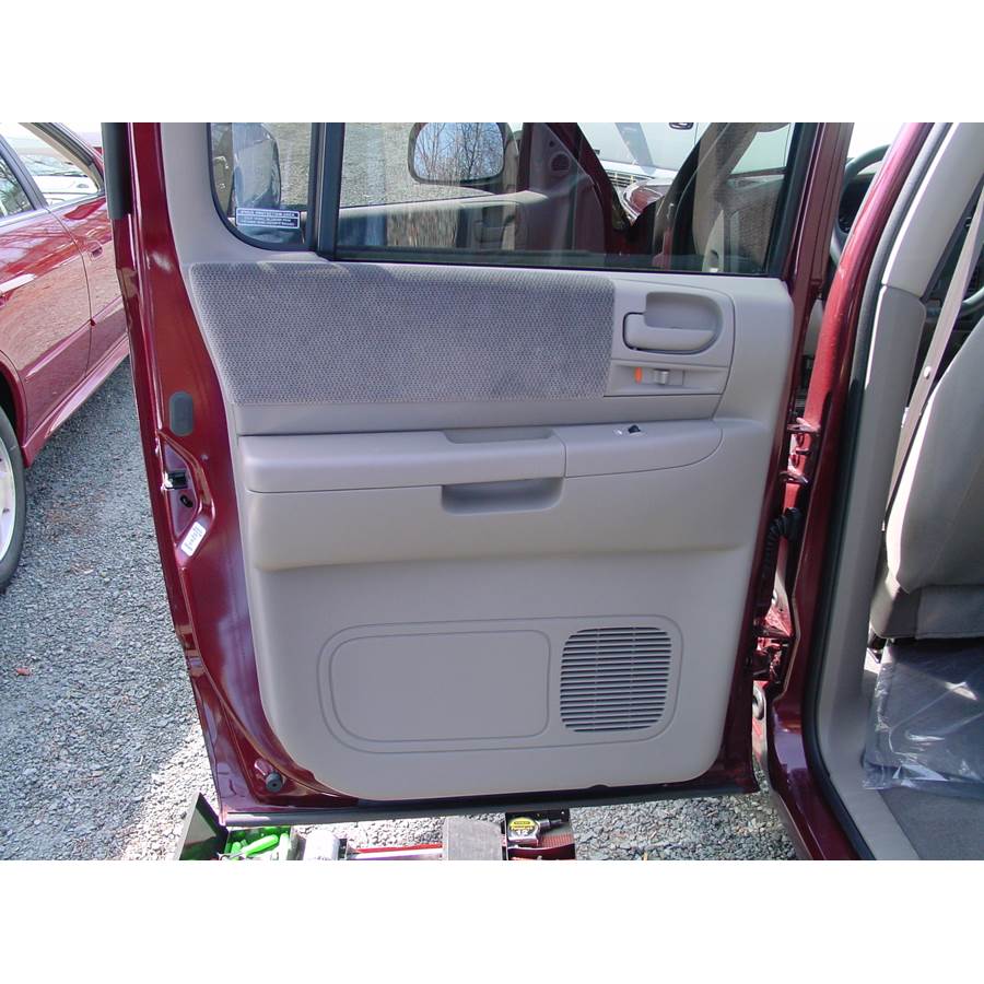 2003 Dodge Dakota Rear door speaker location