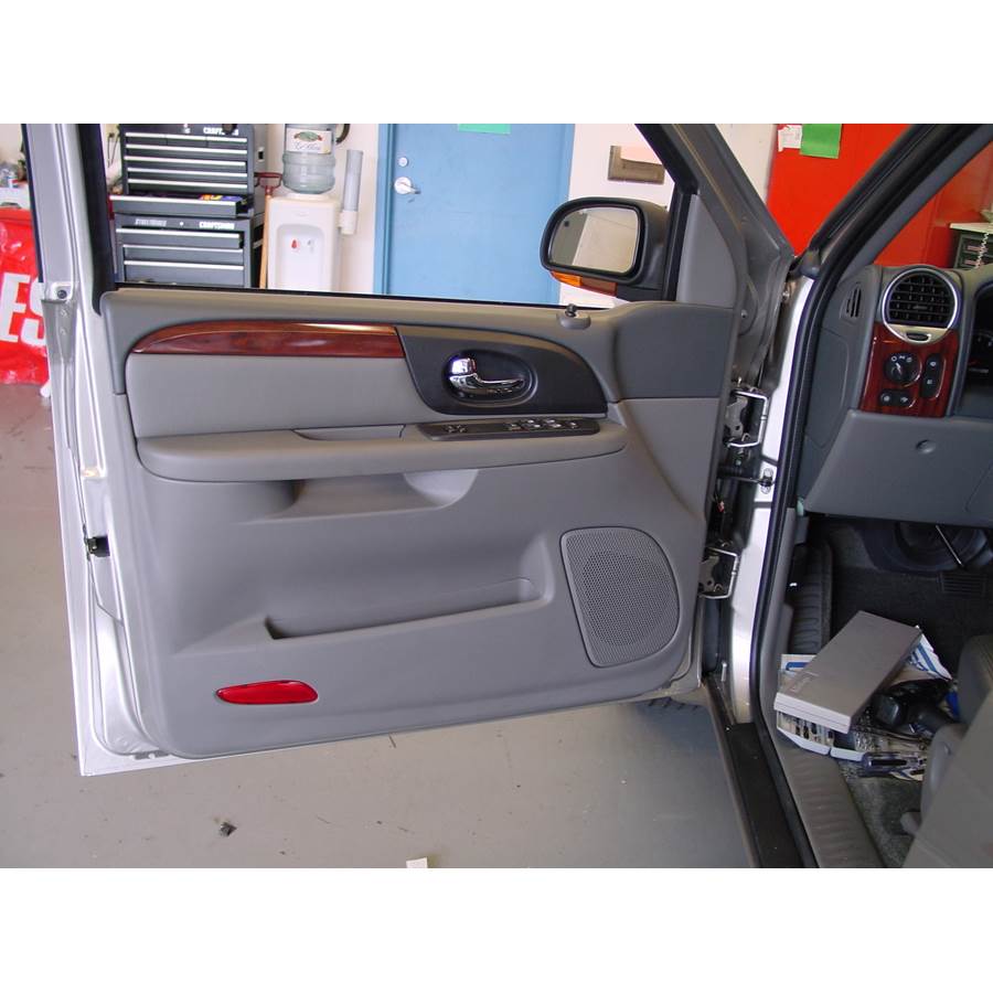 2006 GMC Envoy XL Front door speaker location