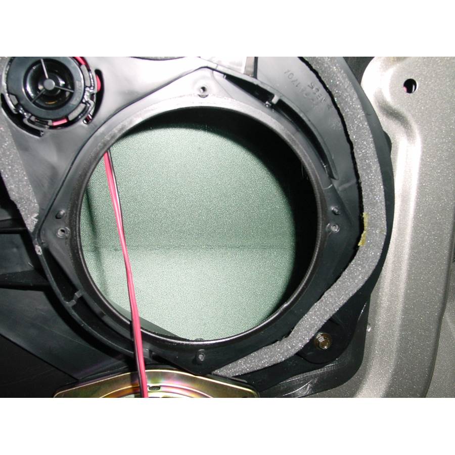 2006 GMC Envoy XL Front speaker removed