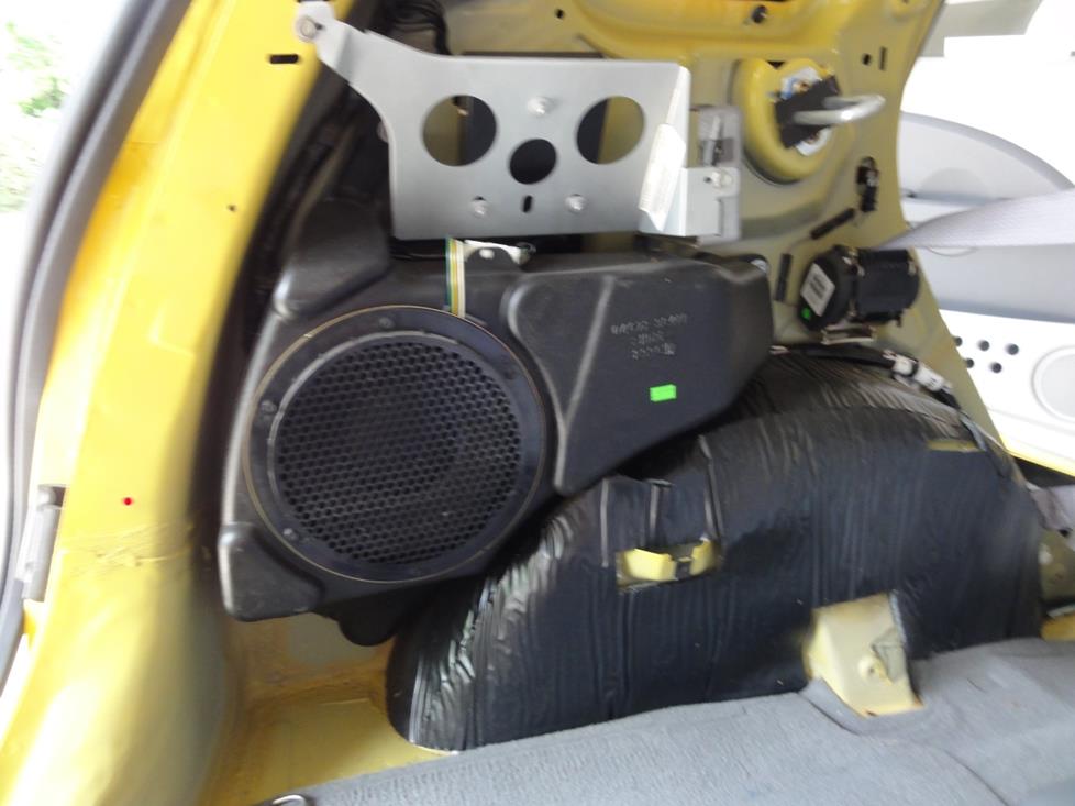 pt cruiser subwoofer enclosure