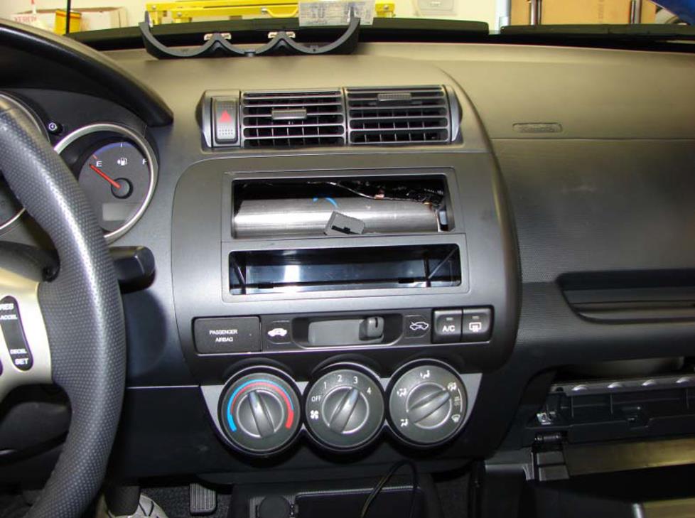 Upgrading the Stereo System in Your 20072008 Honda Fit