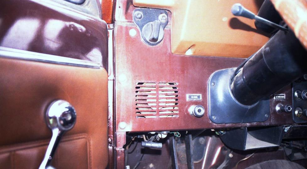 Jeep CJ dash speaker