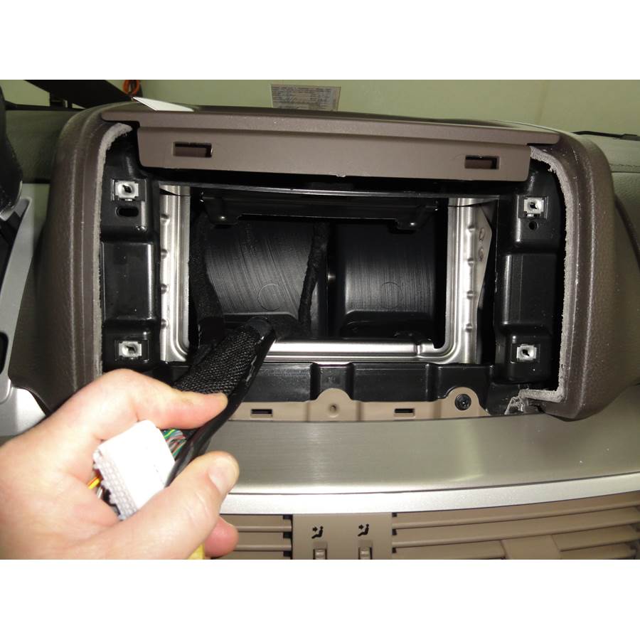 2009 Volkswagen Routan Factory radio removed