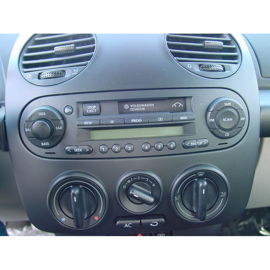 2010 Volkswagen Beetle Factory Radio