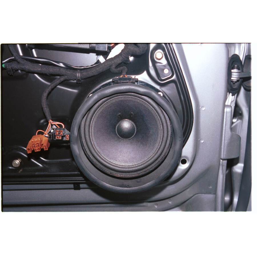 2010 Volkswagen Beetle Front door speaker