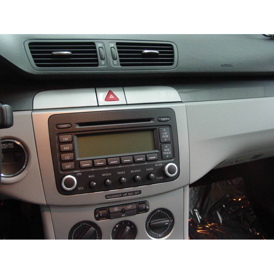 2006 Volkswagen Passat Factory Radio