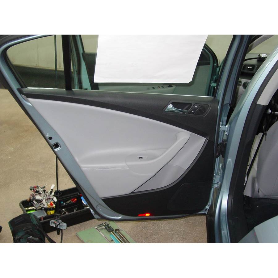 2006 Volkswagen Passat Rear door speaker location