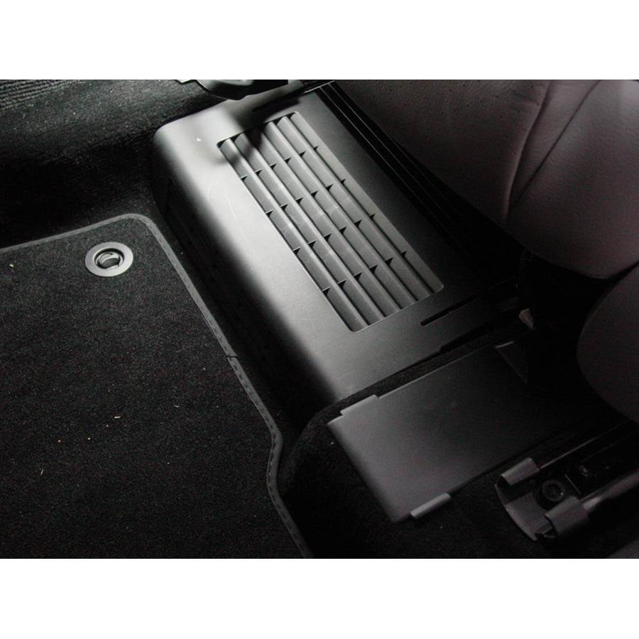 2009 Volkswagen Passat Factory amplifier location