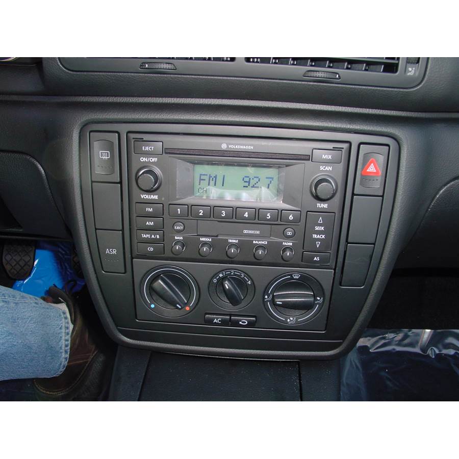 2005 Volkswagen Passat Factory Radio
