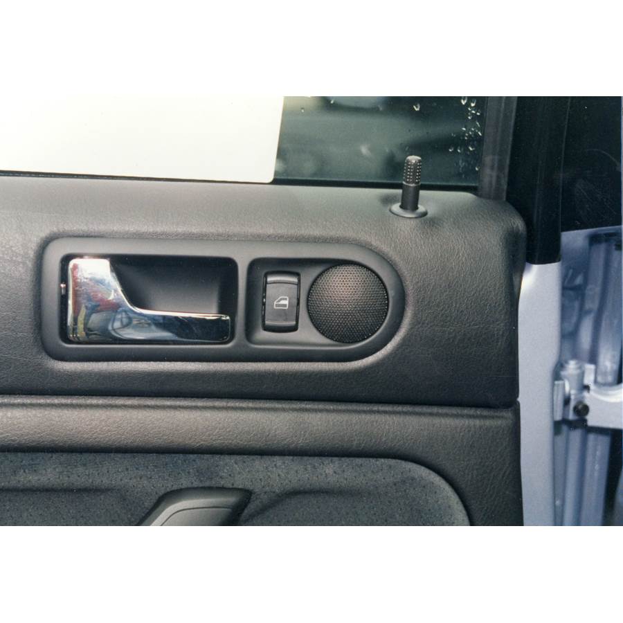 2002 Volkswagen Passat Rear door tweeter location