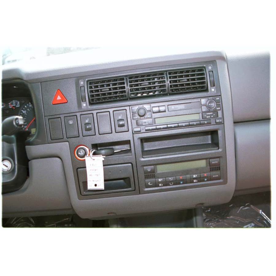 1999 Volkswagen Eurovan Factory Radio