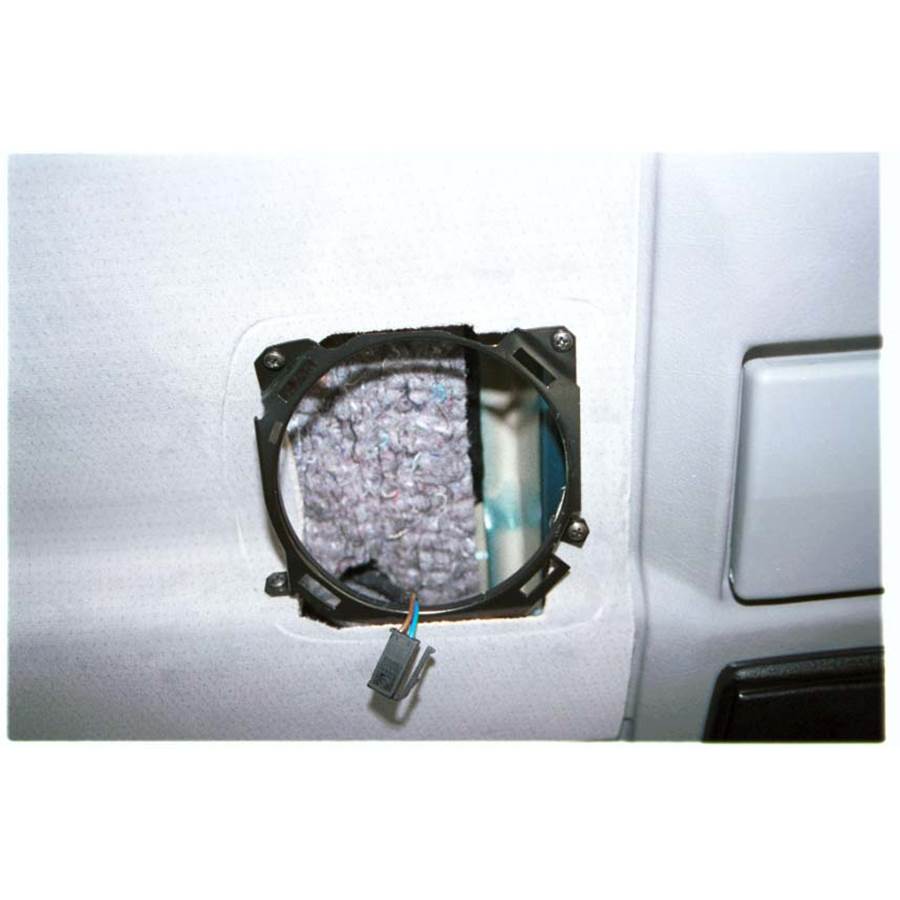 1999 Volkswagen Eurovan Rear side panel speaker removed