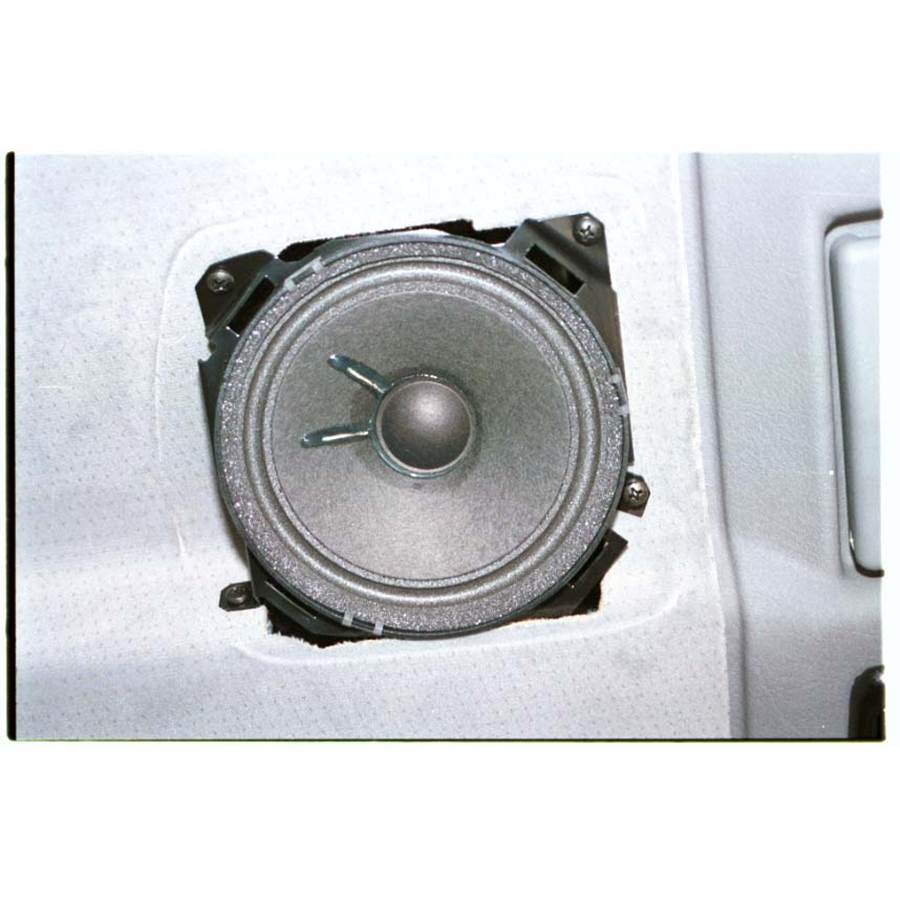 1999 Volkswagen Eurovan Rear side panel speaker