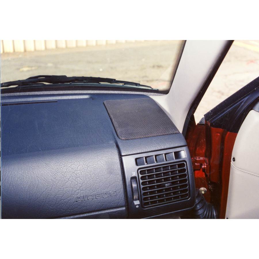 1996 Volkswagen Passat Dash speaker location