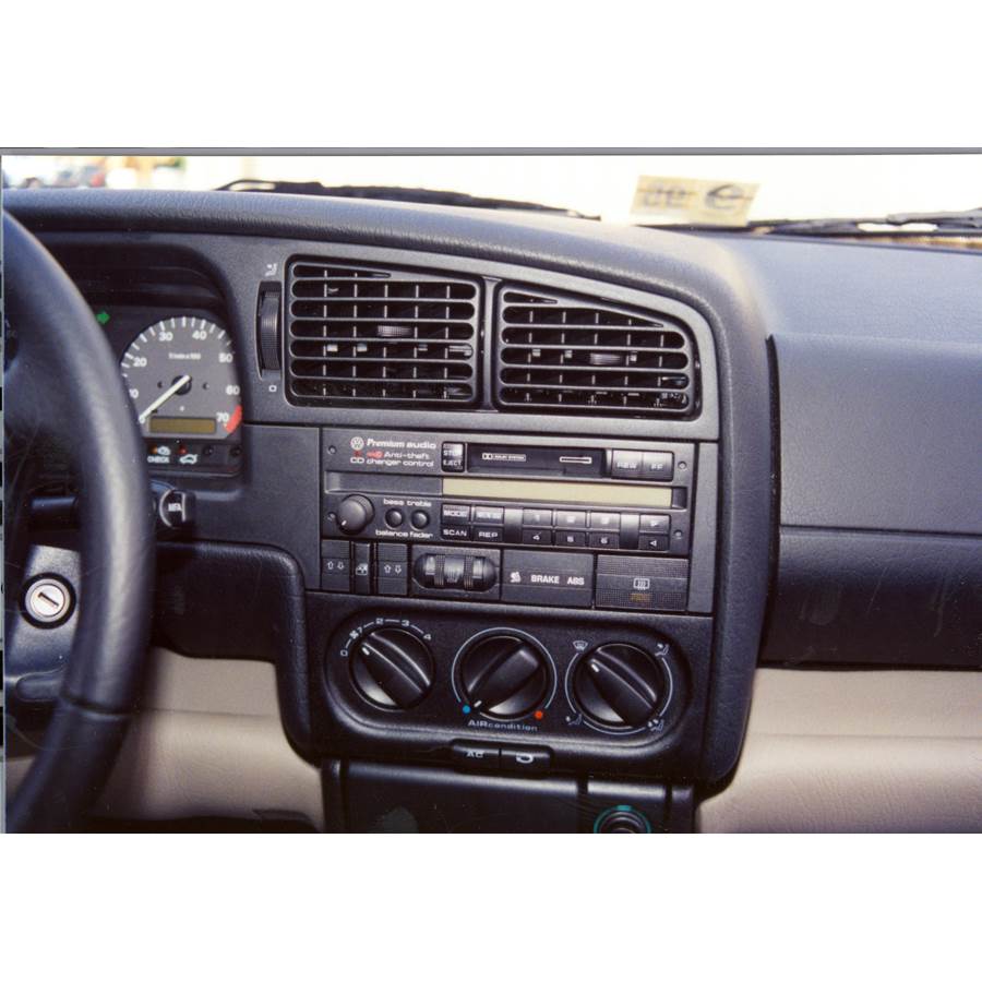 1995 Volkswagen Passat Factory Radio
