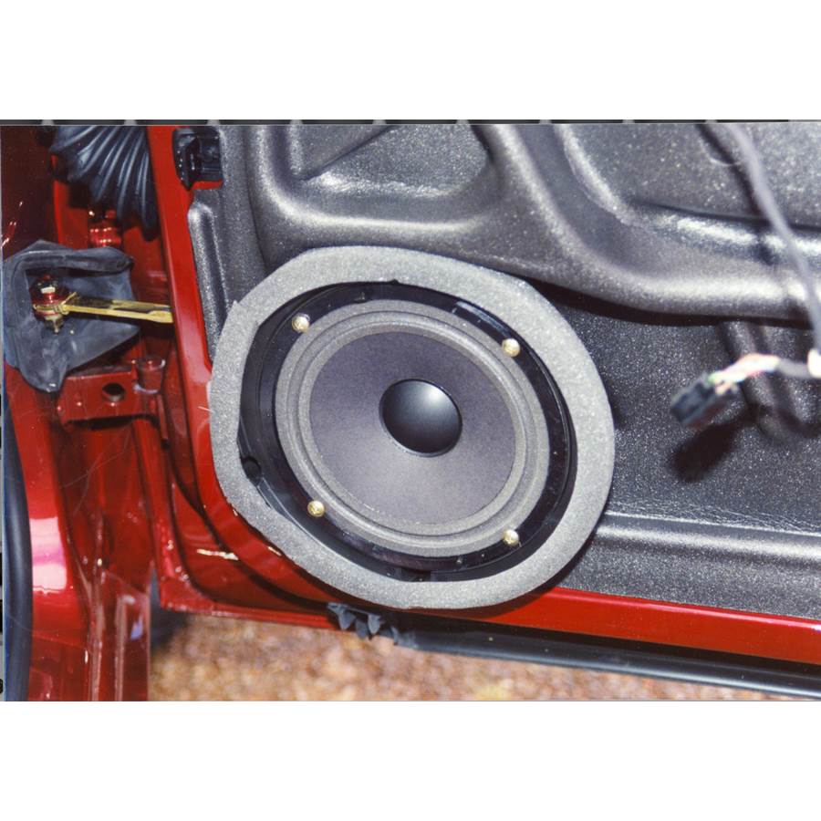 1996 Volkswagen Passat Front door speaker