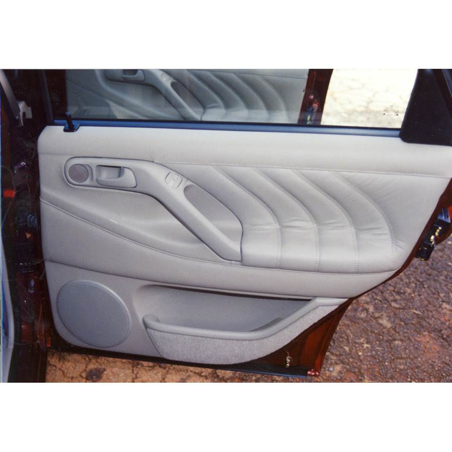 1996 Volkswagen Passat Rear door speaker location