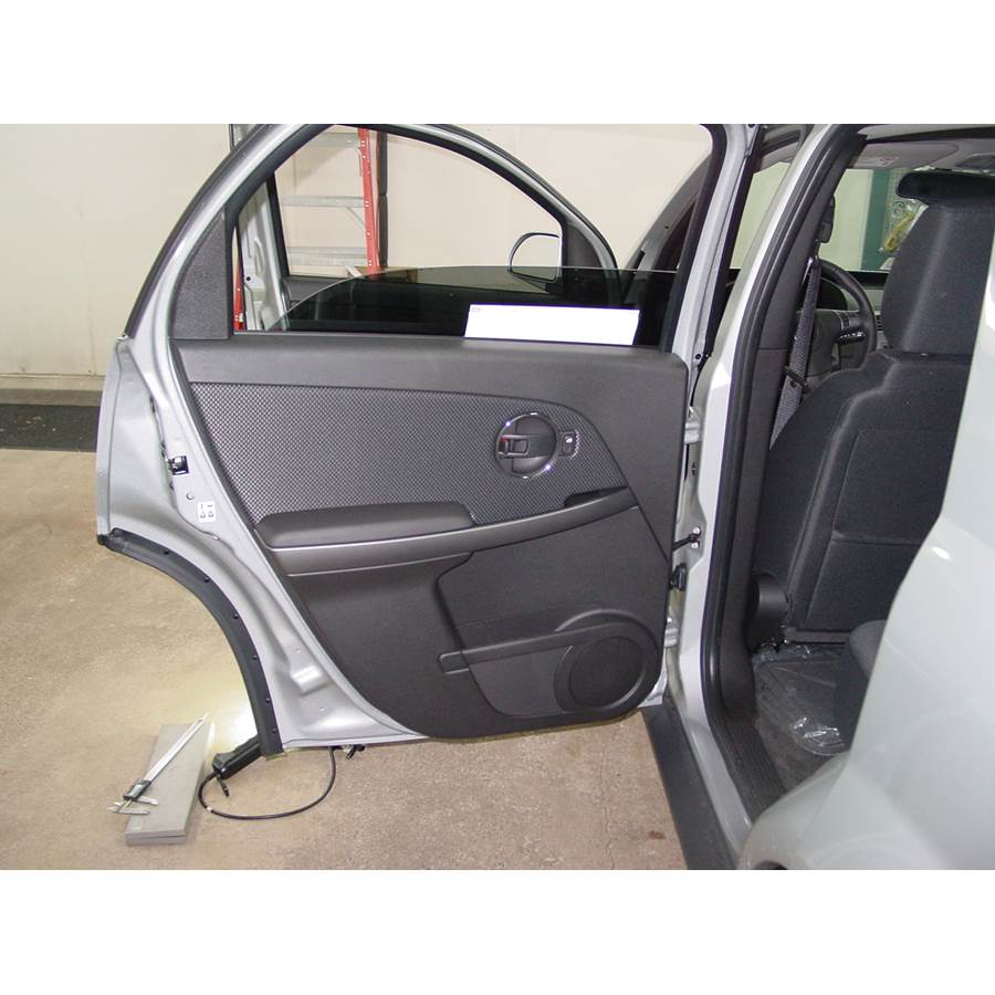 2007 Pontiac Torrent Rear door speaker location