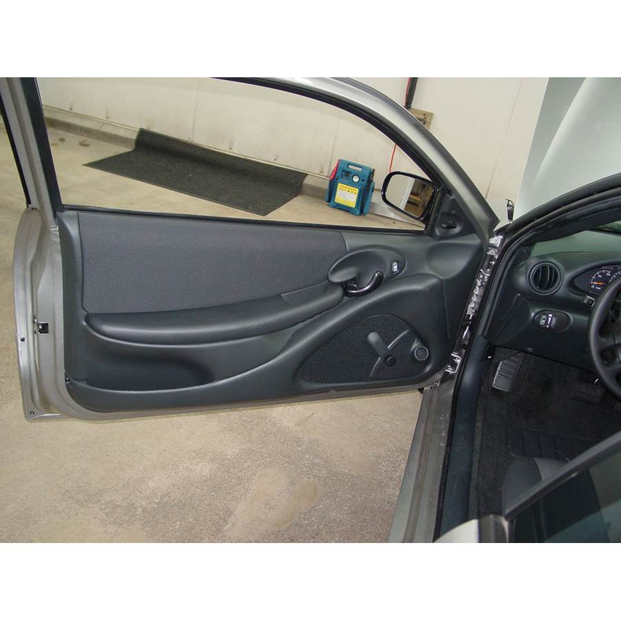 2000 Pontiac Sunfire Front door speaker location