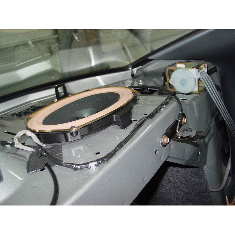 2005 Pontiac Sunfire Rear deck speaker