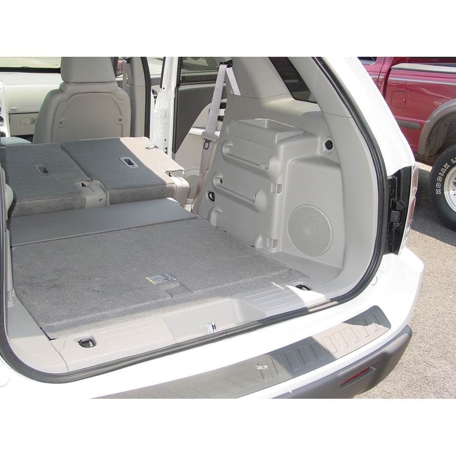 2007 Pontiac Torrent Far-rear side speaker location