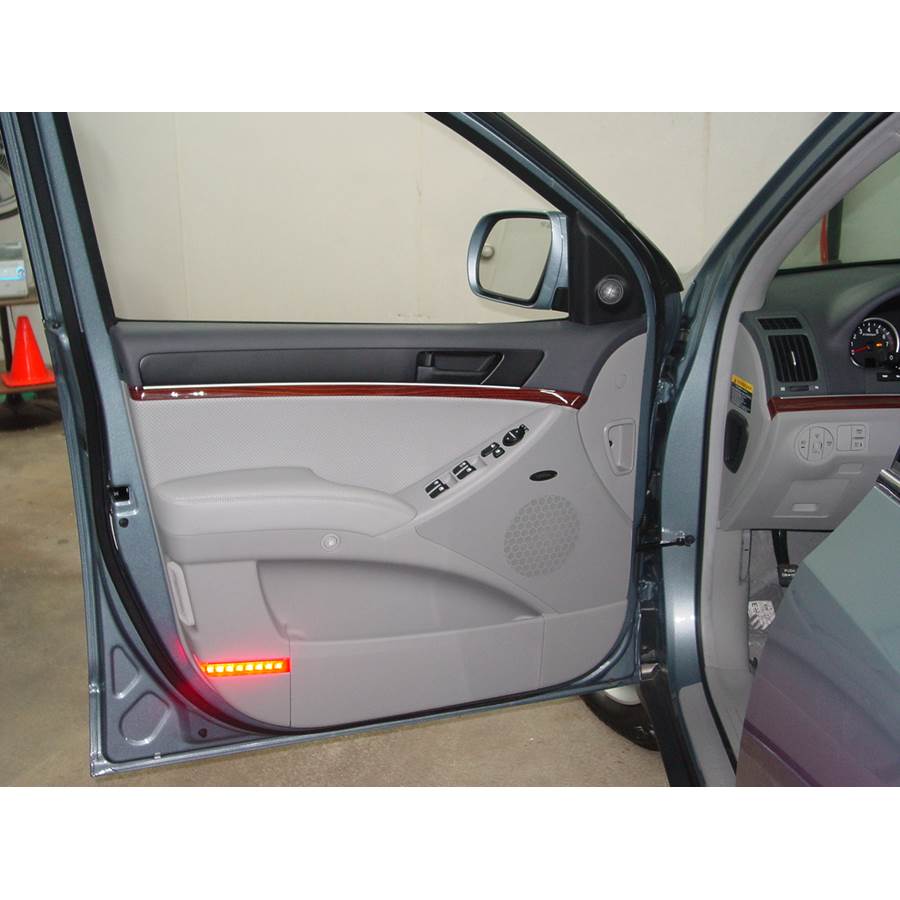 2009 Hyundai Veracruz Front door speaker location