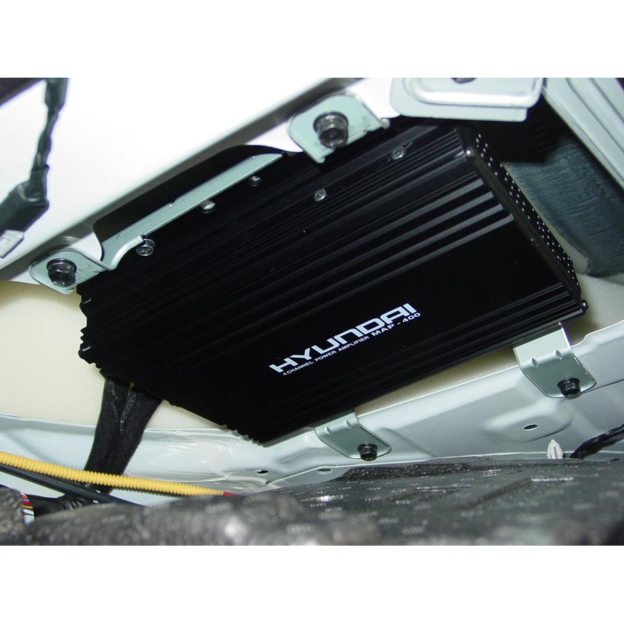 2008 Hyundai Accent Factory amplifier