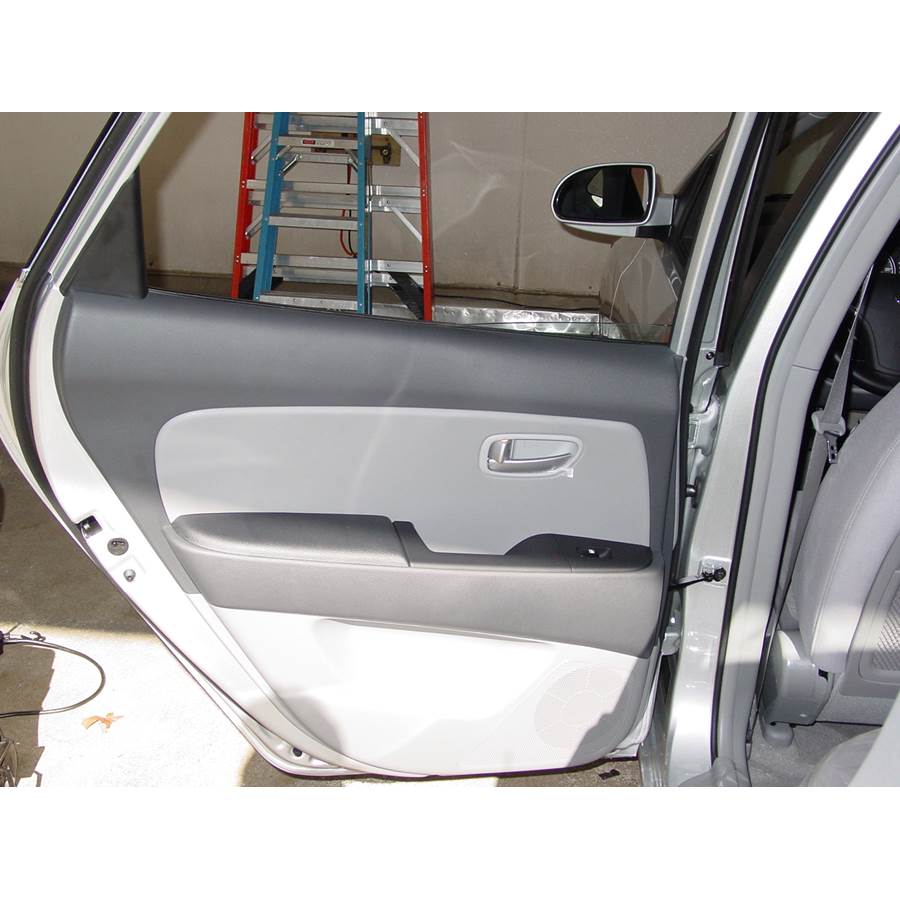 2007 Hyundai Elantra Rear door speaker location