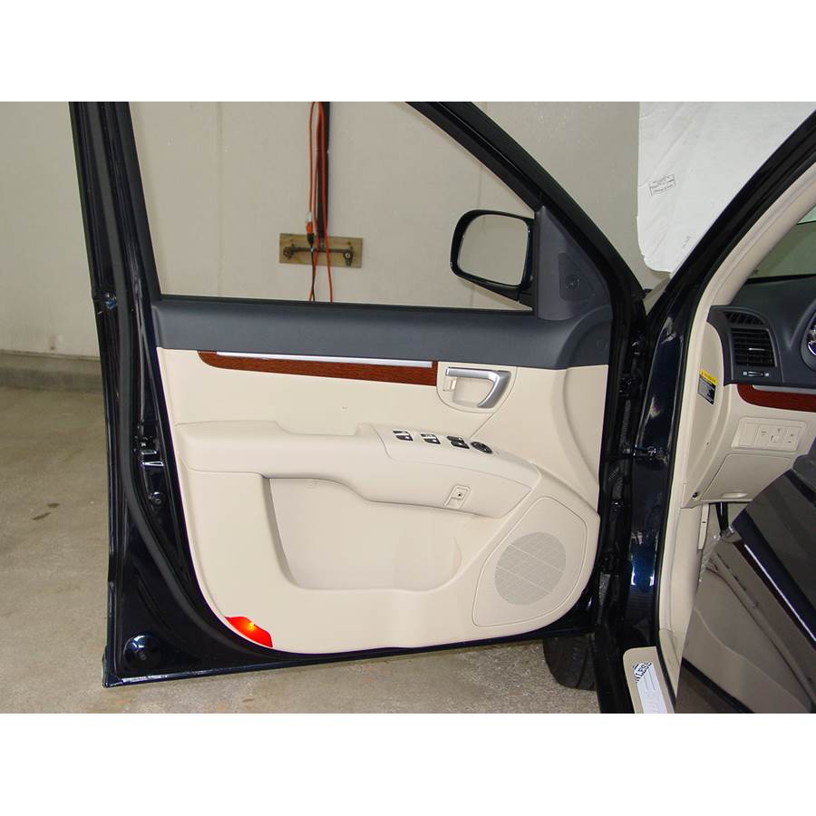 2010 Hyundai Santa Fe Front door speaker location