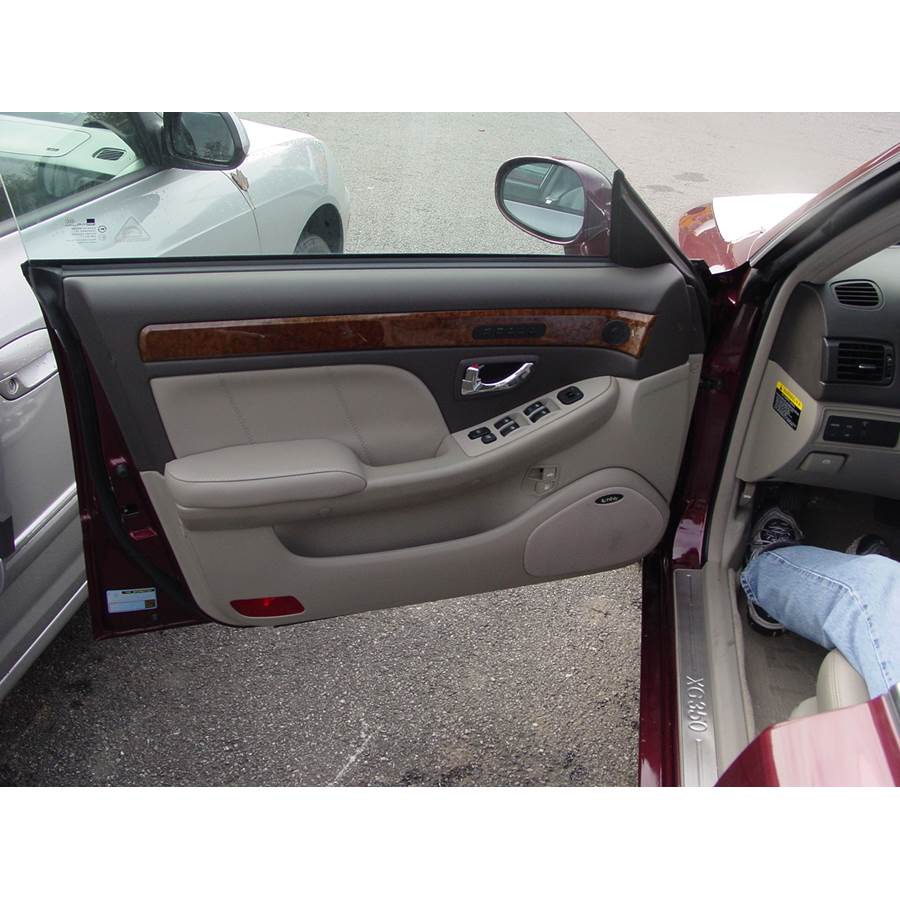 2003 Hyundai XG350 Front door speaker location
