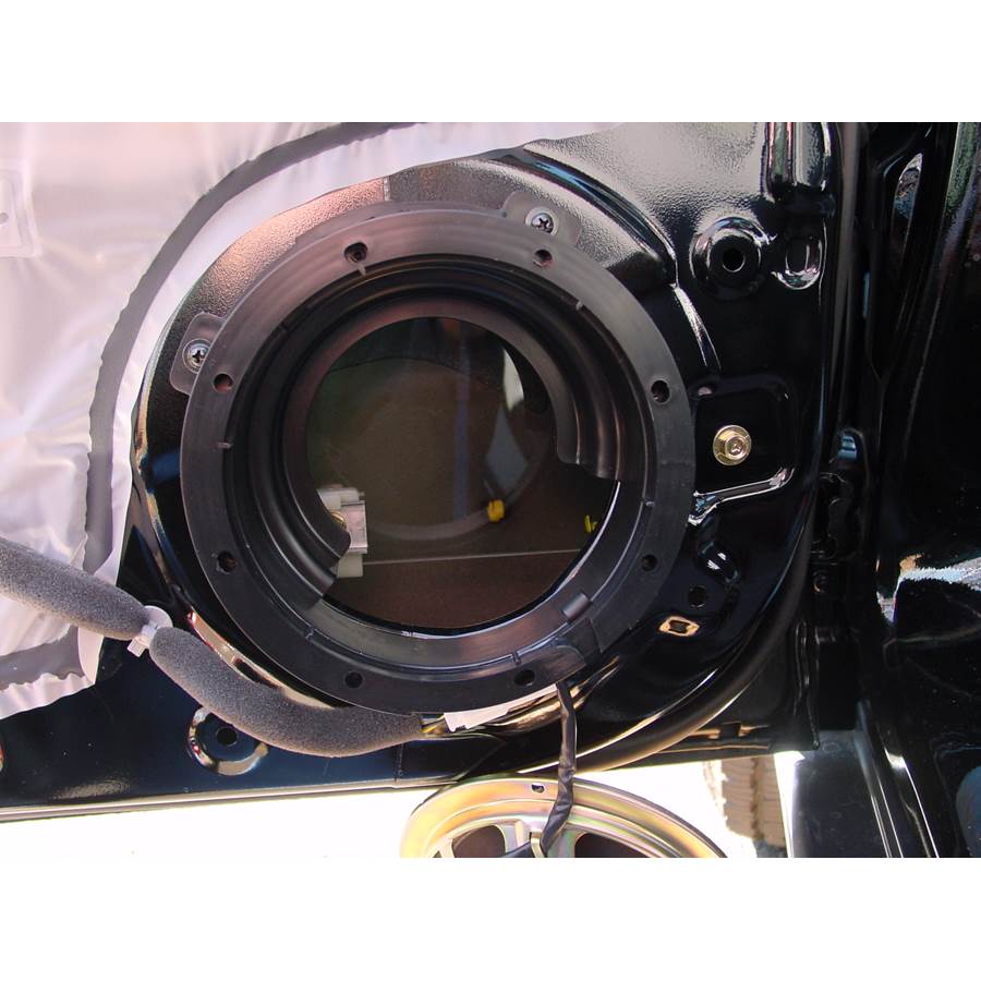 2001 Hyundai Santa Fe Front door woofer removed