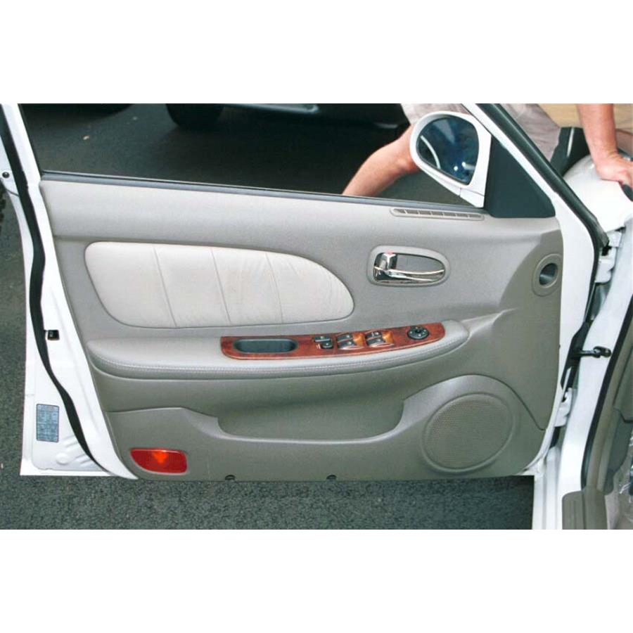 2001 Hyundai Sonata Front door speaker location