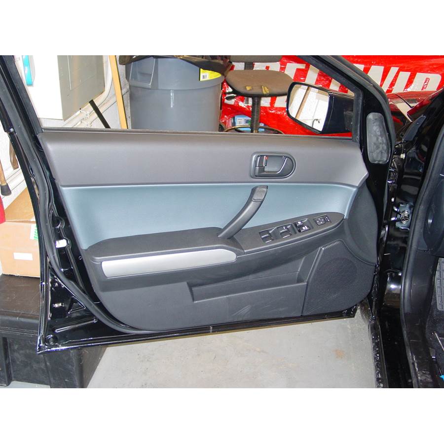 2005 Mitsubishi Galant Front door speaker location