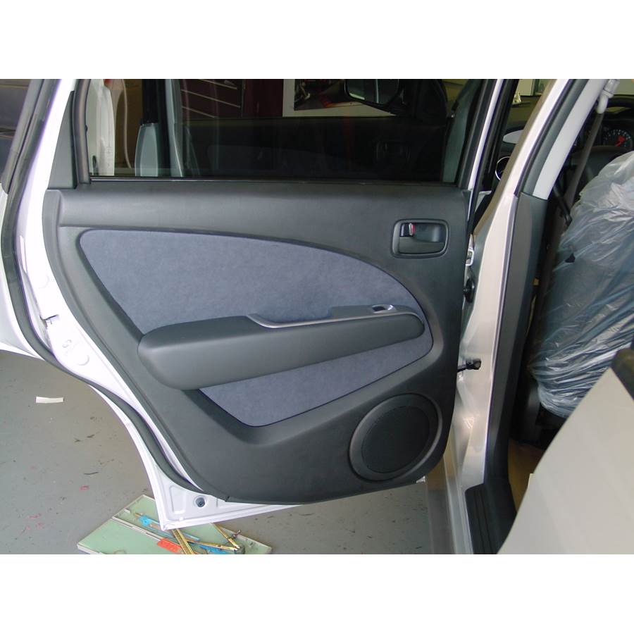 2003 Mitsubishi Outlander Rear door speaker location