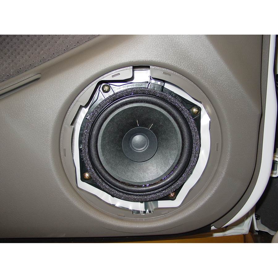 2004 Mitsubishi Outlander Front door woofer