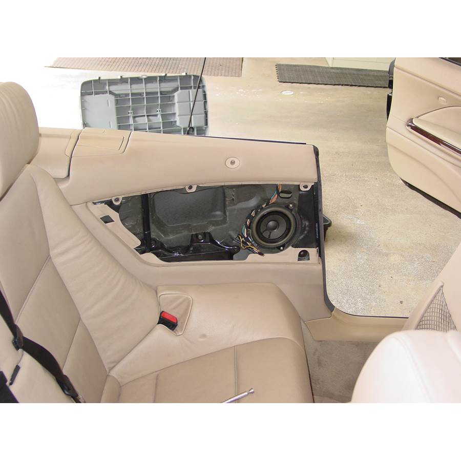 2005 BMW 3 Series Rear side panel speaker