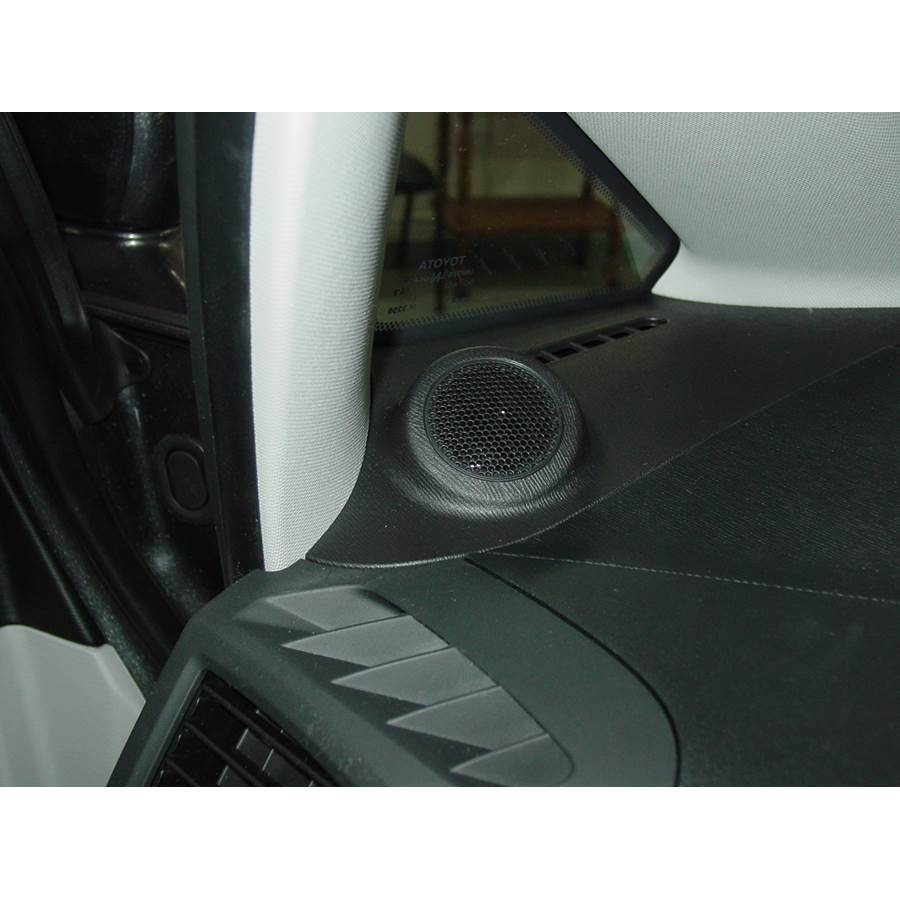 2010 Toyota Venza Front pillar speaker location