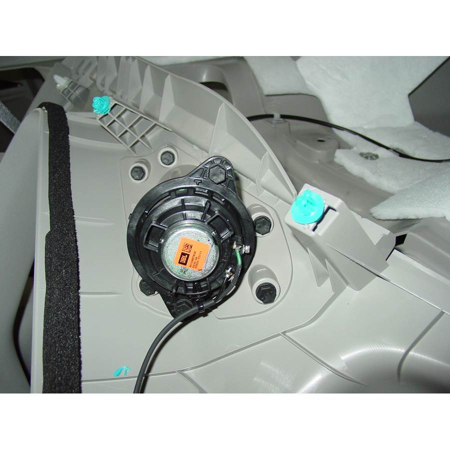 2010 Toyota Venza Rear pillar speaker