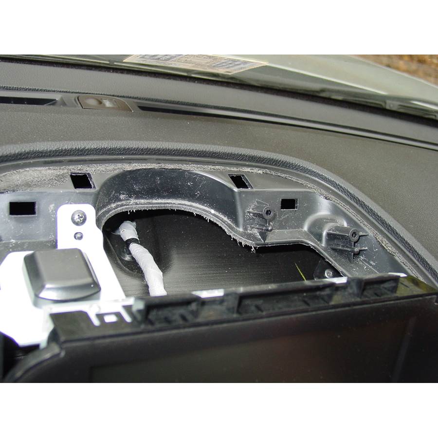 2009 Acura MDX Center dash speaker removed