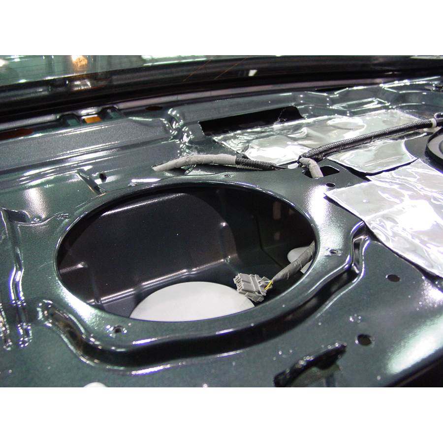 2006 Acura 3.2TL Rear deck center speaker removed