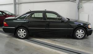 2001 Acura 3.5RL Exterior