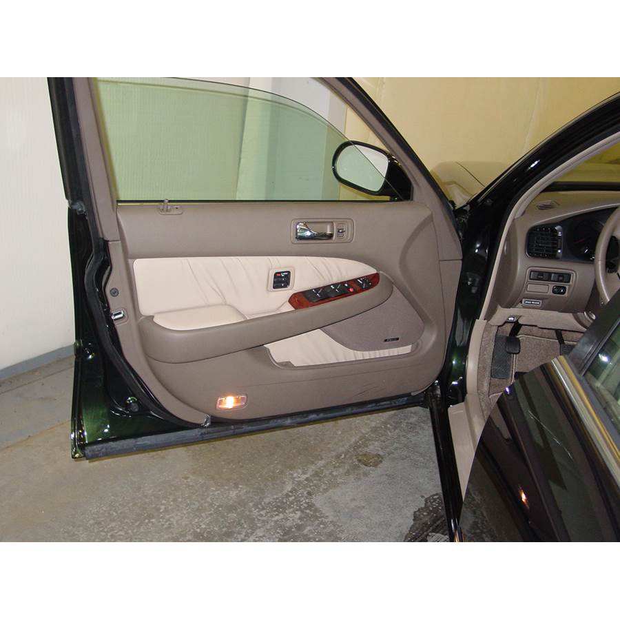 2003 Acura 3.5RL Front door speaker location