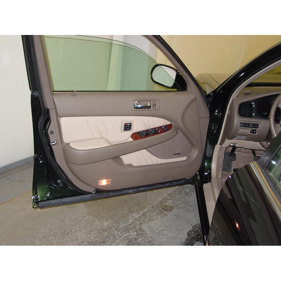 2004 Acura 3.5RL Front door speaker location