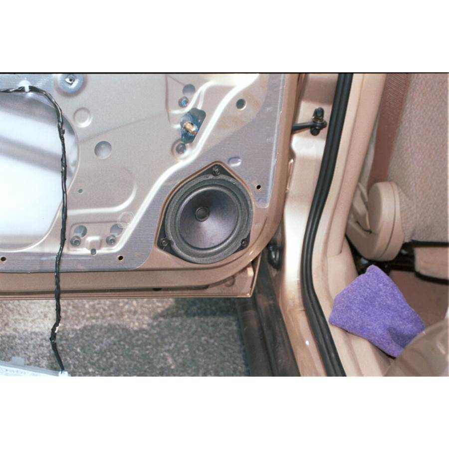 2001 Saturn L300 Rear door woofer