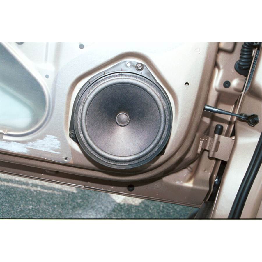 2001 Saturn L300 Front door speaker
