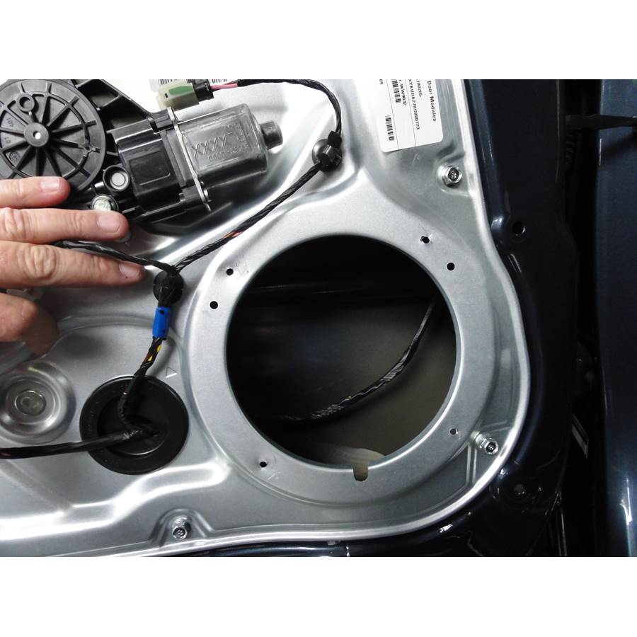 2011 Kia Sorento Rear door speaker removed