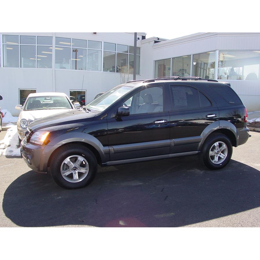 2004 Kia Sorento LX Exterior